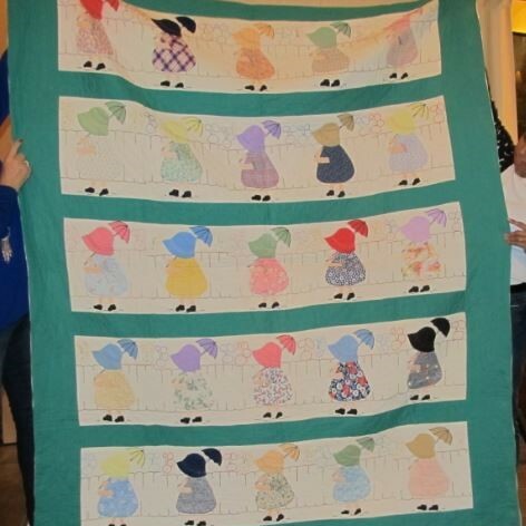 MOD Sunbonnet Sue Quilt